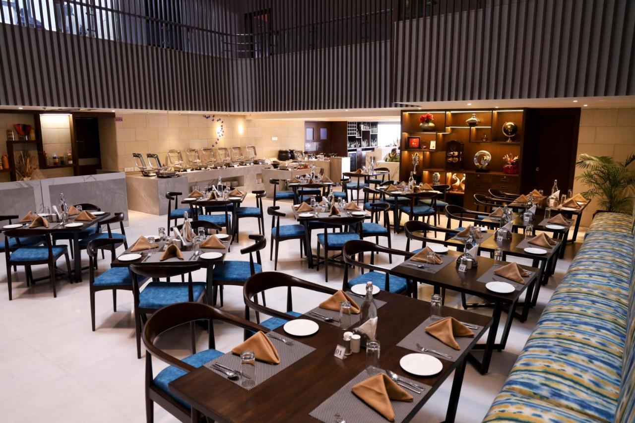 Royal Orchid Golden Pune