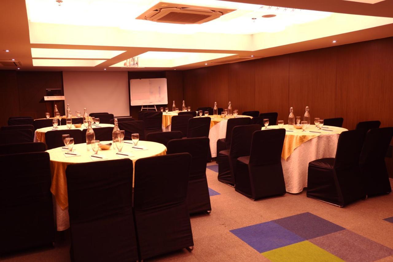 Hotel Royal Orchid Golden