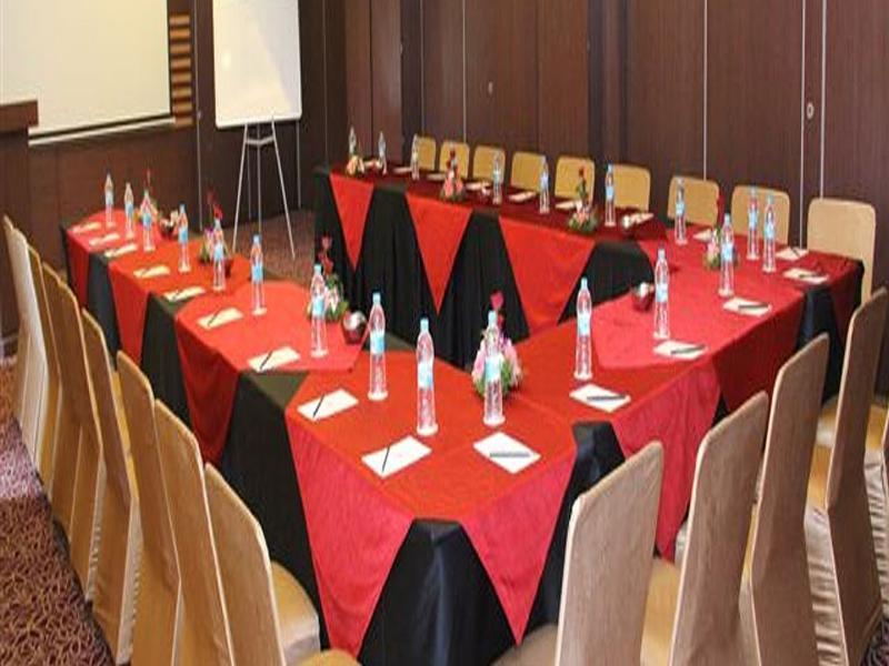 Hotel Royal Orchid Golden 4*
