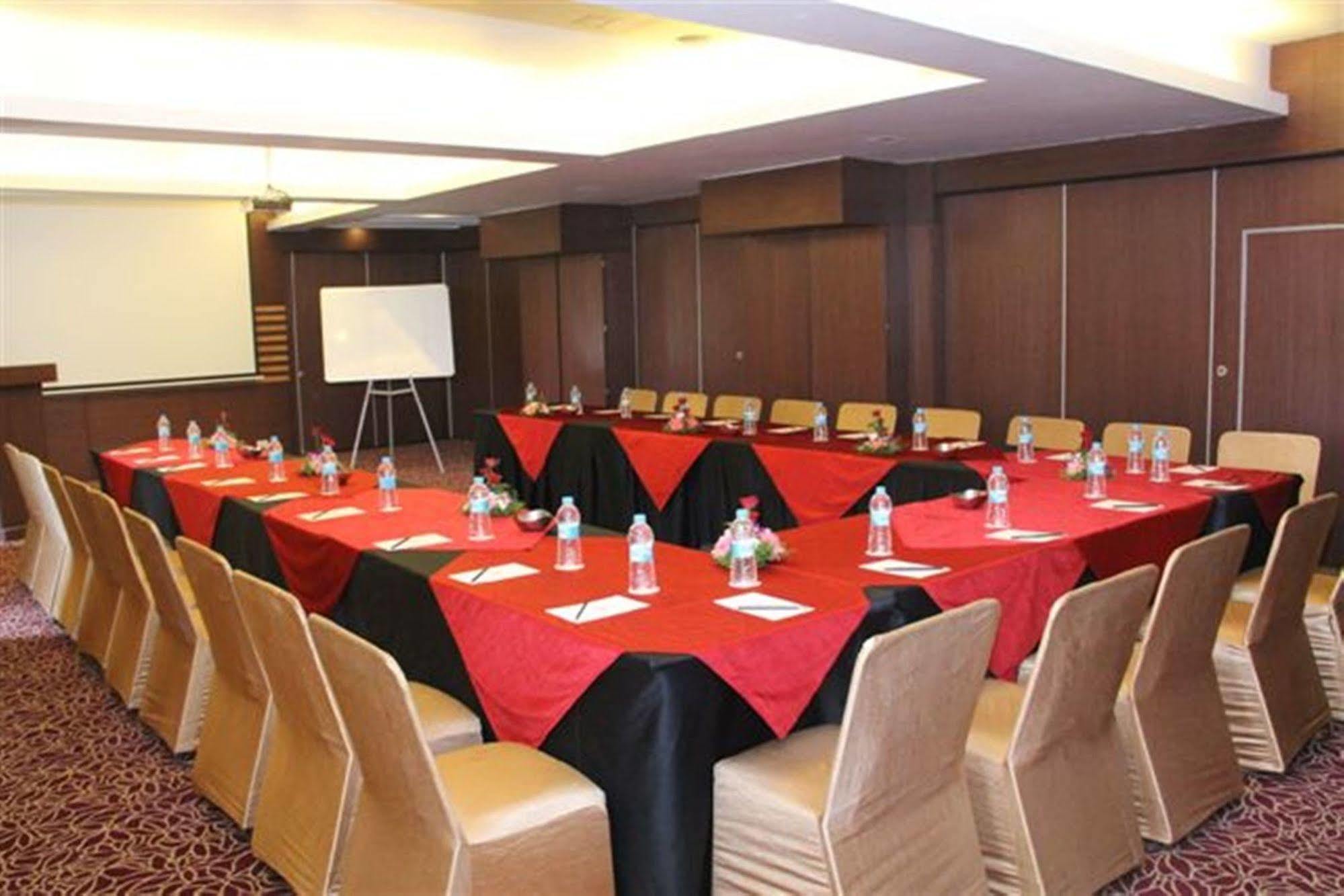Hotel Royal Orchid Golden Pune
