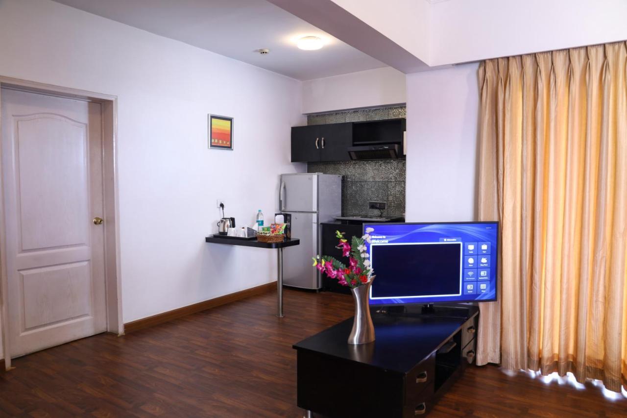 Royal Orchid Golden Hotel 4*
