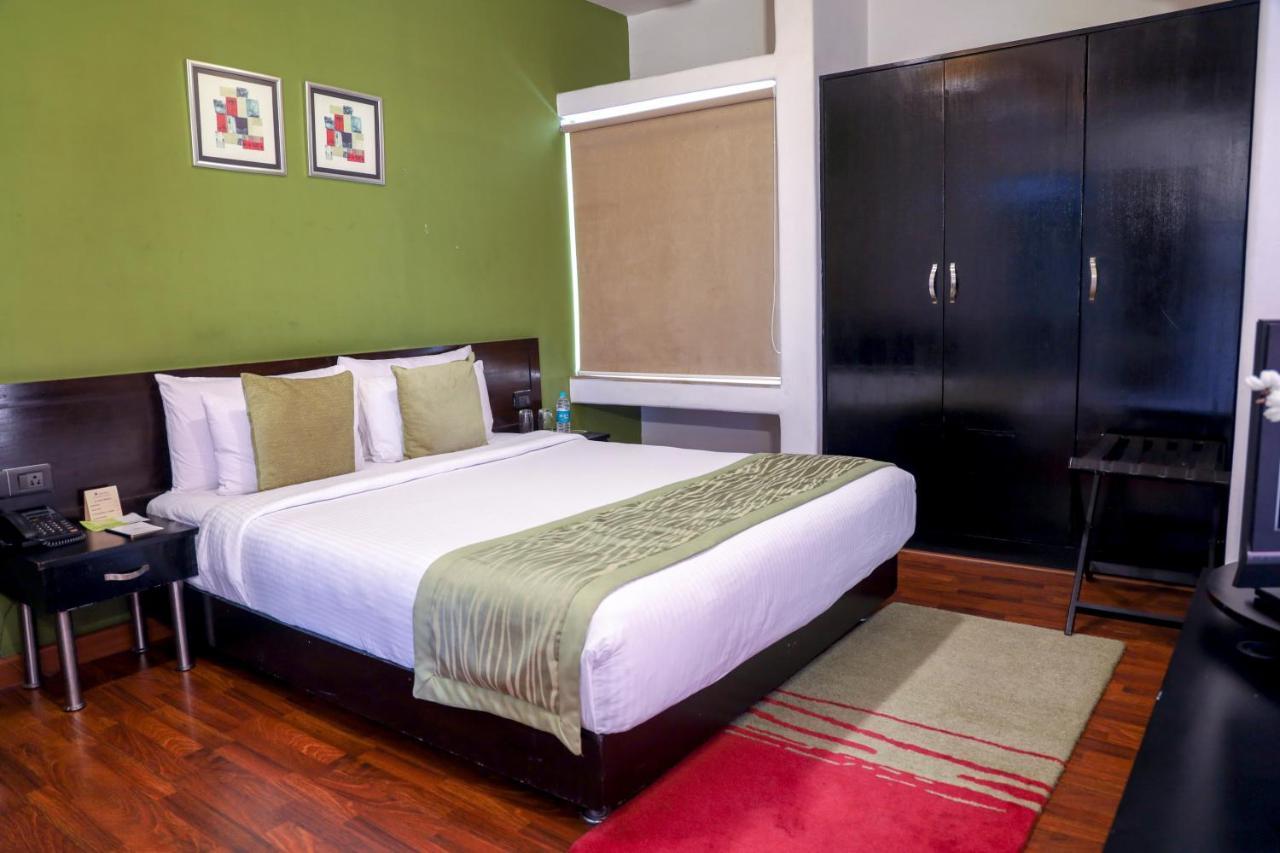 Royal Orchid Golden 4* Pune