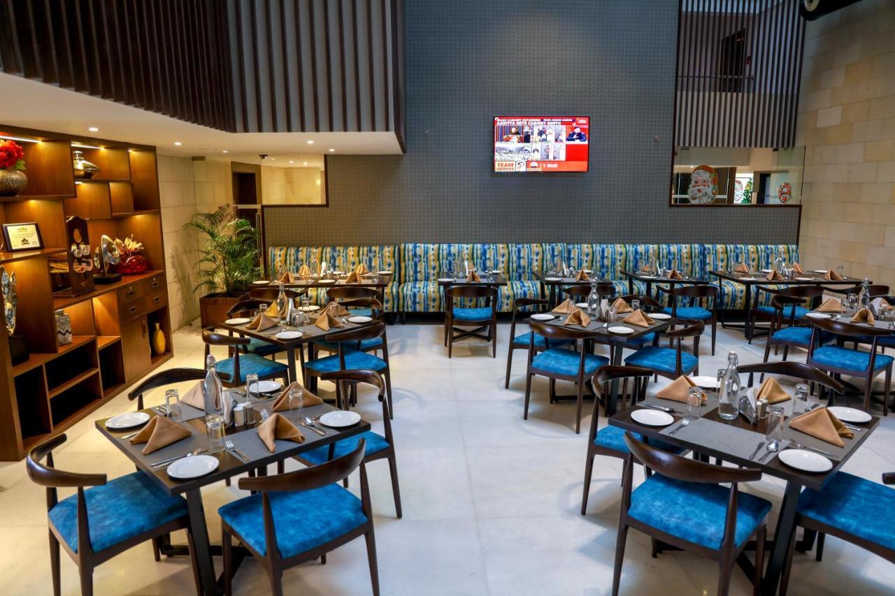 Hotel Royal Orchid Golden 4*