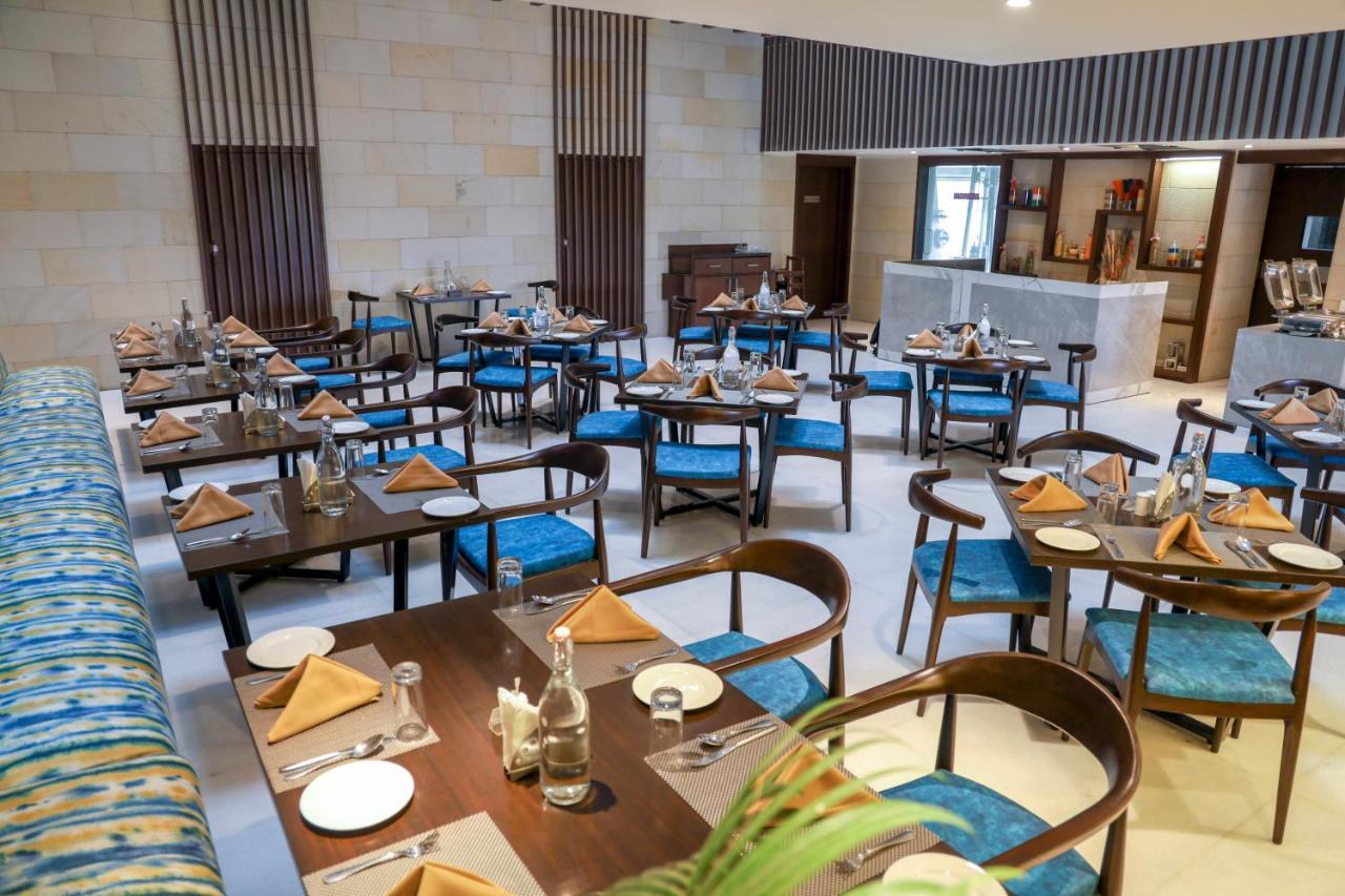 Royal Orchid Golden Pune
